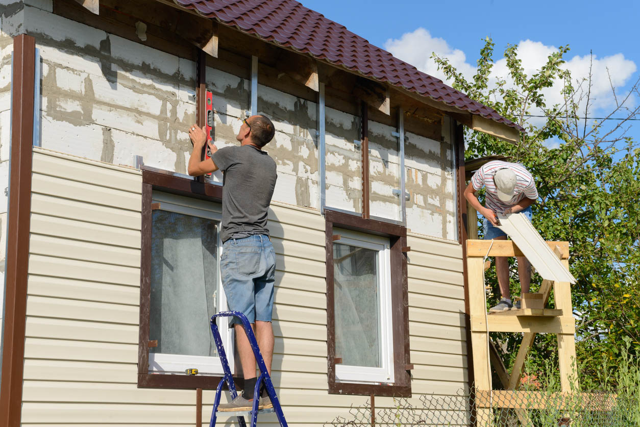 Vinyl Siding: Costs and Key Considerations, Explained (2025)