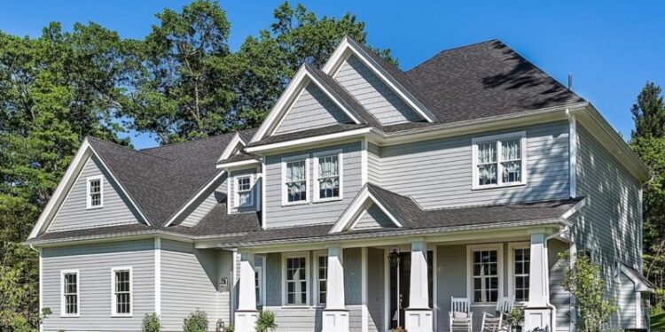 House Siding Repair Cost: Factors, Types, Breakdown, DIY vs ...